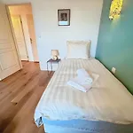 Apartamento Calme Avec Balcon Prive & Vue Sur