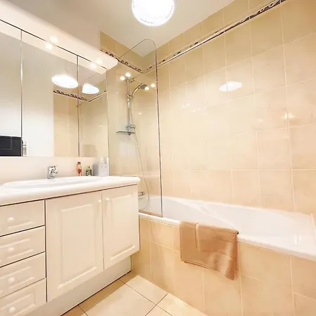 Résidence Calme Avec Balcon Privé&vue Sur Appartement Caen