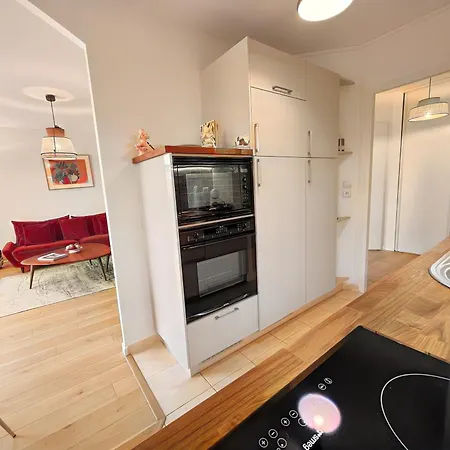 Calme Avec Balcon Prive & Vue Sur Apartamento *