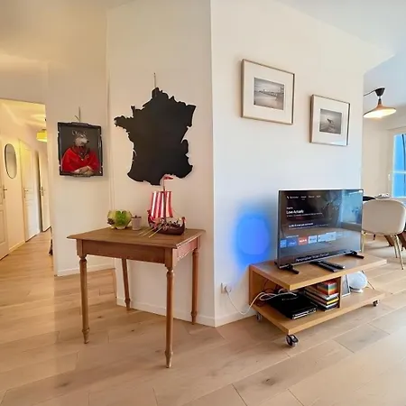 Calme Avec Balcon Prive & Vue Sur Apartmán *