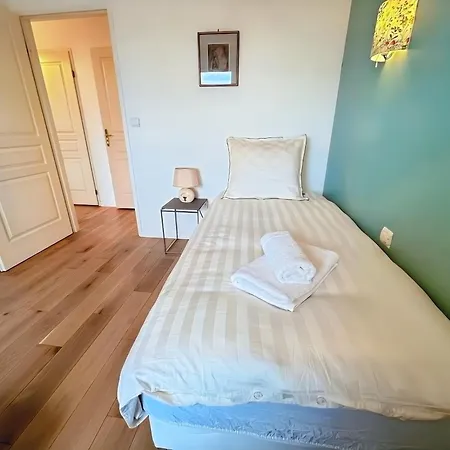 Apartmán Calme Avec Balcon Prive & Vue Sur