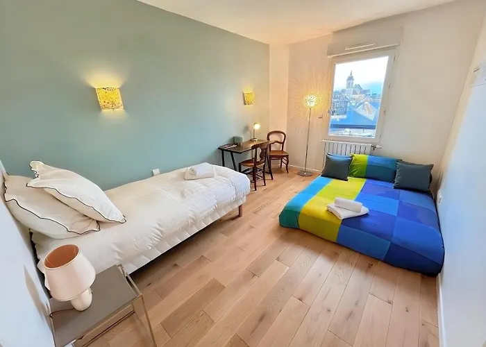 Apartman Calme Avec Balcon Prive & Vue Sur *